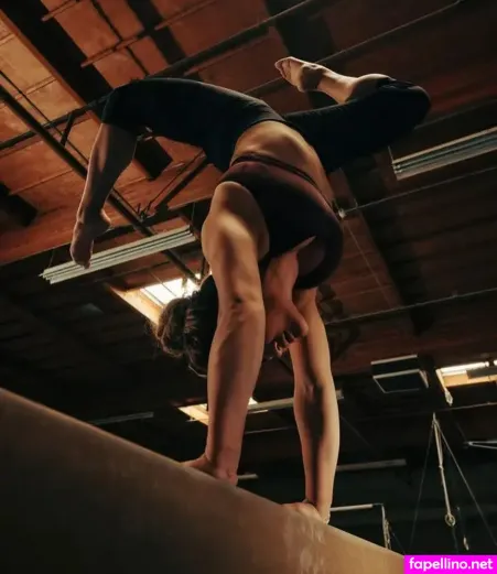 Laurie Hernandez OnlyFans Thumbnail #HRlxKSfXDJ