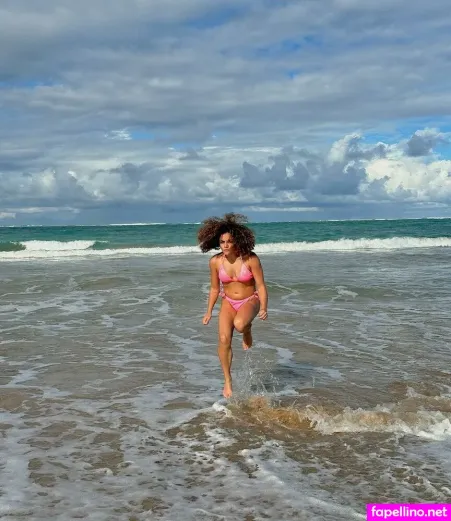 Laurie Hernandez OnlyFans Thumbnail #lkIpzLHWck