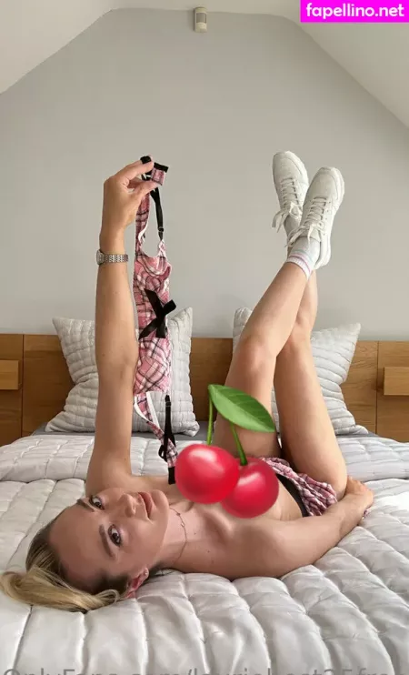 Lauriebest OnlyFans Thumbnail #vJDqy5sFPI