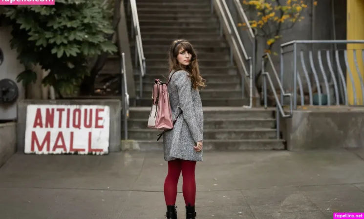 Lauriewired OnlyFans Thumbnail #NxzLgbkvwI