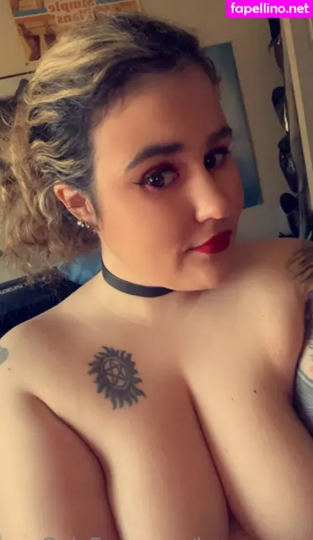 Laurxmarie OnlyFans Thumbnail #SKHWwGtxly