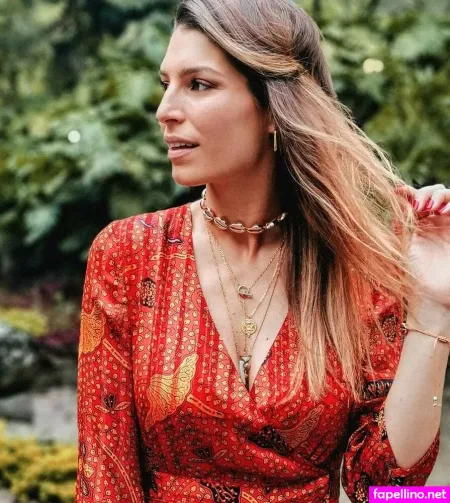 Laury Thilleman OnlyFans Thumbnail #ixoD0N2XpG