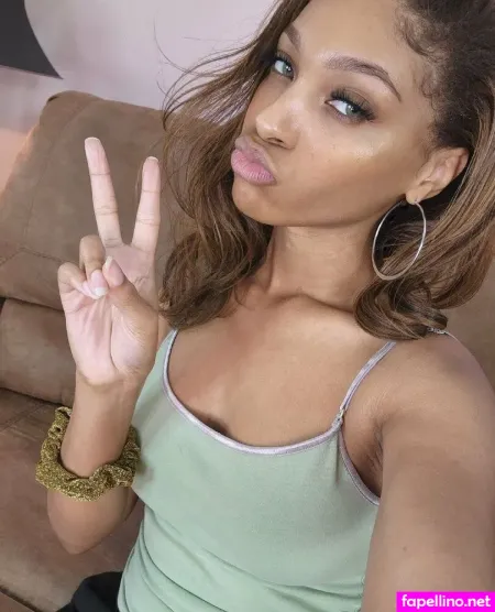 Lavah Moon OnlyFans Thumbnail #1Cy70Tscax