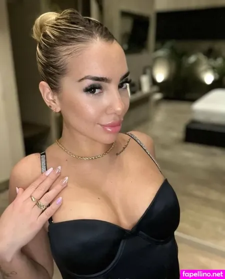 Lavale Micelli OnlyFans Thumbnail #ig34o4pbdg