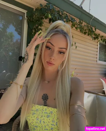 Laveenalove OnlyFans Thumbnail #JW6F9kk0mq