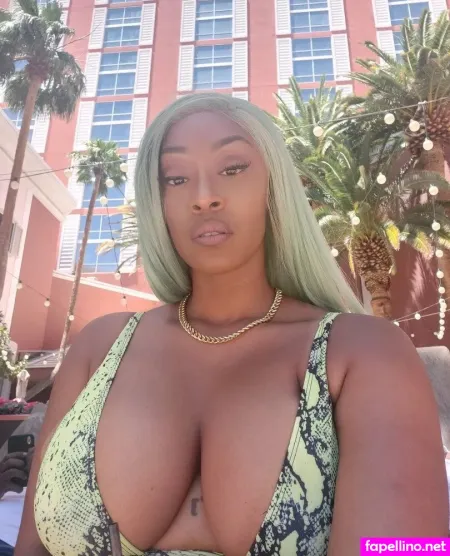 Lavendamonroe OnlyFans Thumbnail #OepZ0jTp8V