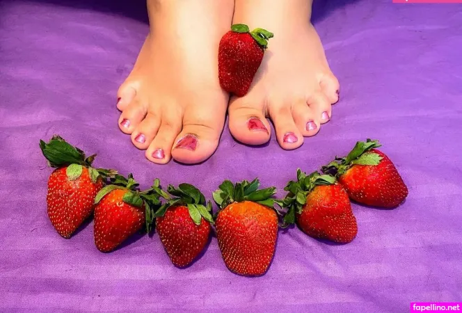 Lavender Erotica OnlyFans Thumbnail #hEZp3WZGow