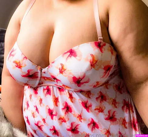 Lavender Erotica OnlyFans Thumbnail #v47F7mliNr