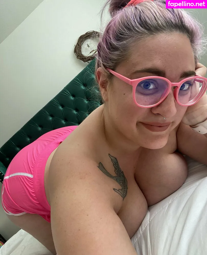 lavender.moon.crystals, lavendercrystalmoon Nude Leaked OnlyFans Photo #aW2azY726C