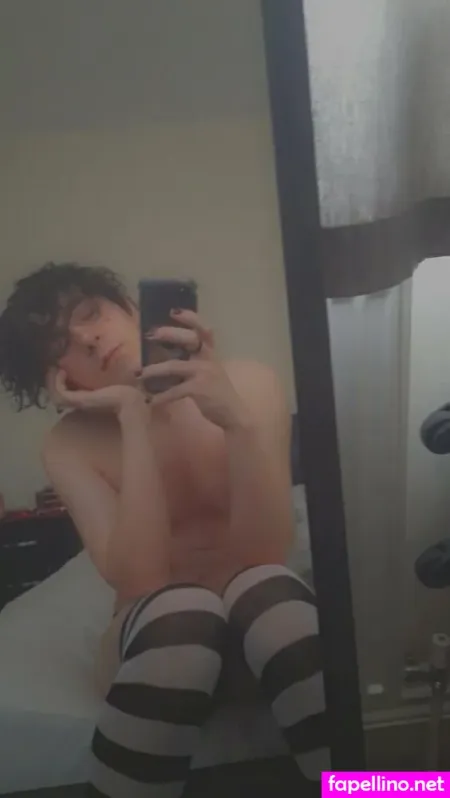 Lavenderfayee Main Profile Photo