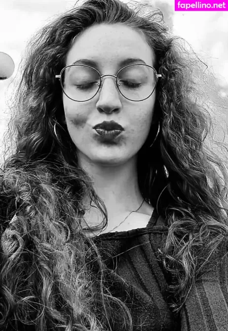 Lavinia Tiburski 1 OnlyFans Thumbnail #hDgLGGkyhe
