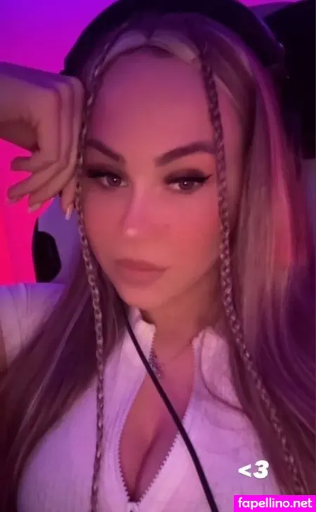 Lavrasophie OnlyFans Thumbnail #KLPgKlIhEo