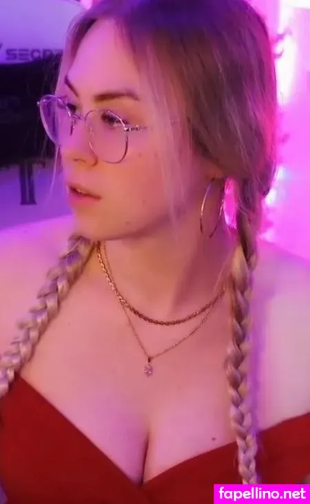 Lavrasophie OnlyFans Thumbnail #L7X5M0i0sq