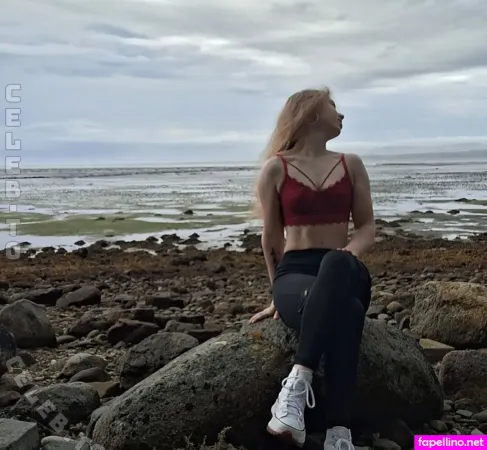 Layla Dalton OnlyFans Thumbnail #ZE2gdkQDeO