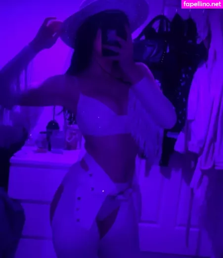 Layla Dream OnlyFans Thumbnail #Eco3Lv5b7z