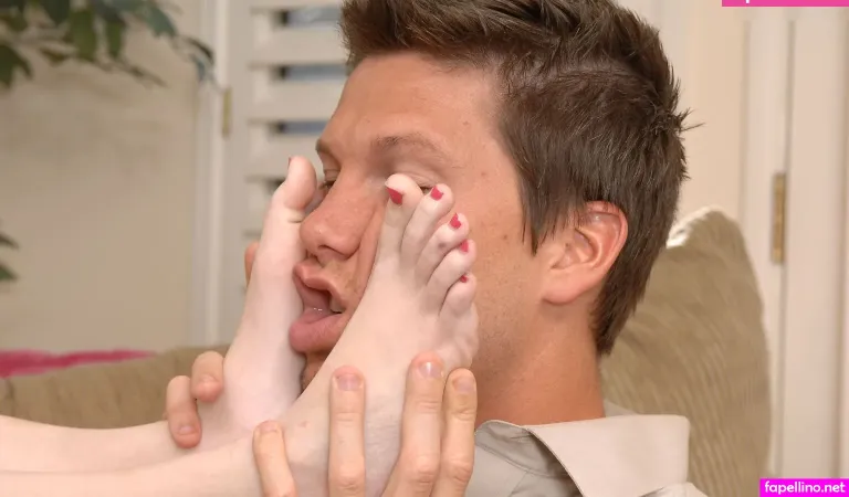 Layla Exx OnlyFans Thumbnail #1JBQJccTC9