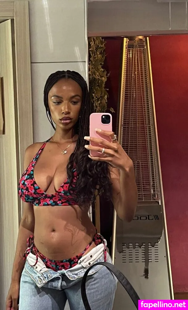 laylaboe Nude Leaked OnlyFans Photo #sn9EWNudWi