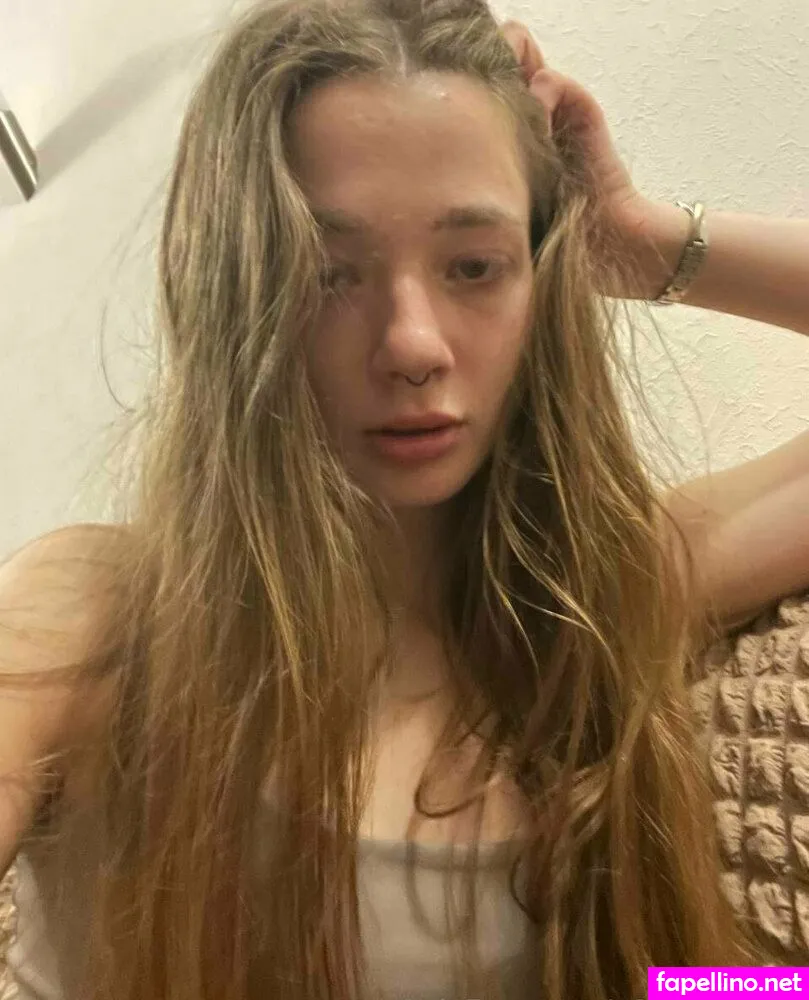 comon_22, layla_role Nude Leaked OnlyFans Photo #SpYxDcgxH2