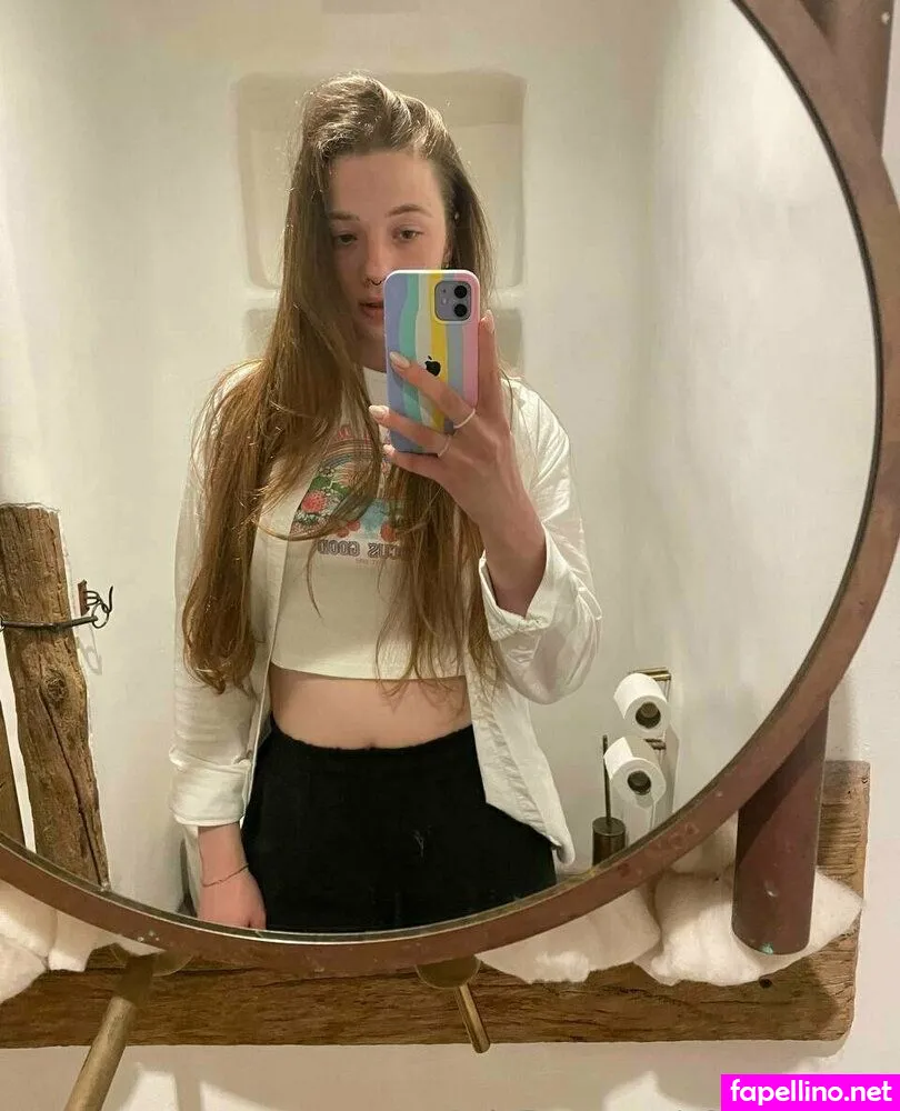 comon_22, layla_role Nude Leaked OnlyFans Photo #uCBfzno1GK