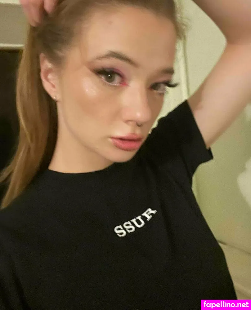 comon_22, layla_role Nude Leaked OnlyFans Photo #wt6R7Qfzw3