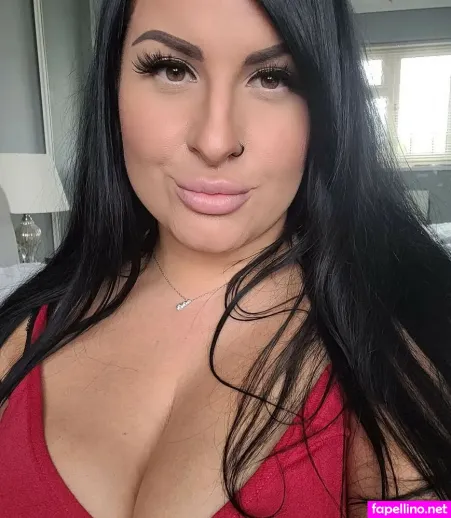 Layla Uk OnlyFans Thumbnail #cMH6IQ9IMz