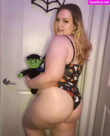 Laylaluckie24 OnlyFans Thumbnail #66cb9L6zAn
