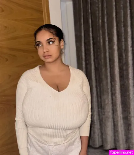 Laylasmain OnlyFans Thumbnail #TnhjNFu2cY