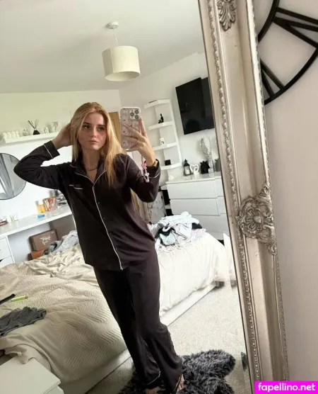 Laylasoyoung OnlyFans Thumbnail #9CzdTh9KXf