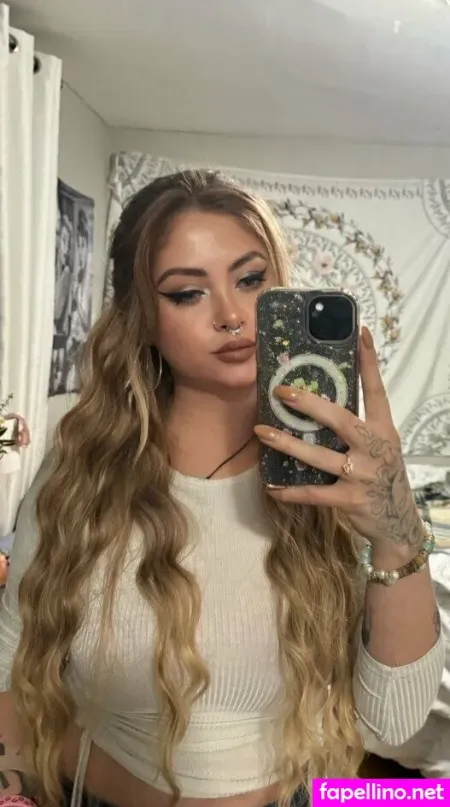 Laylathegoddess19xo OnlyFans Thumbnail #NfyT4WhCtw
