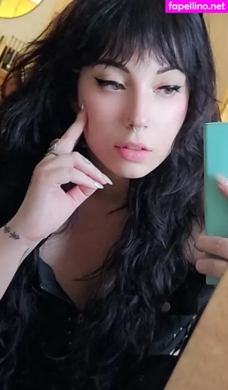 Layna Lazar OnlyFans Thumbnail #9K1fNqq72Y