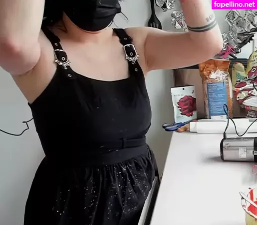 Layna Lazar OnlyFans Thumbnail #oq7eu53Mks