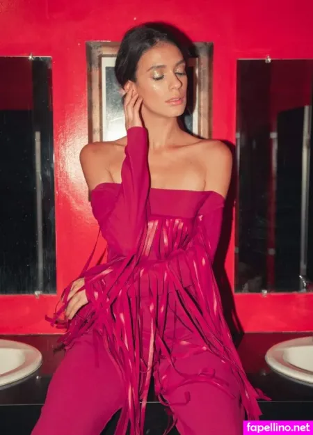 Laysla De Oliveira OnlyFans Thumbnail #zlM0IbwN5L