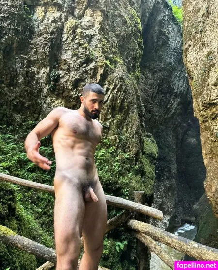 Lazarstoev OnlyFans Thumbnail #kgi2UuAneH