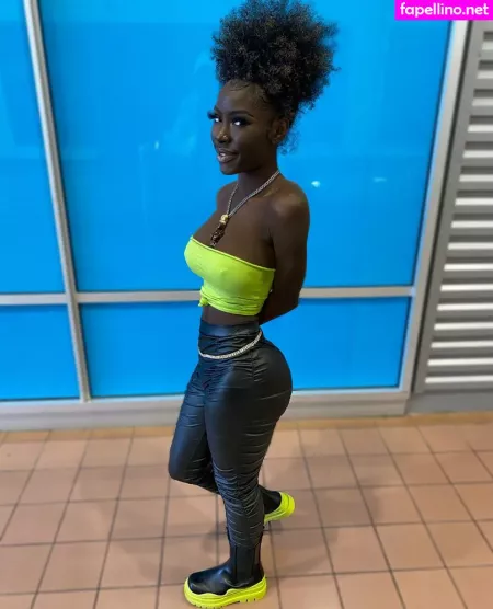 Lazelle Doll OnlyFans Thumbnail #z5nYwTVwfx