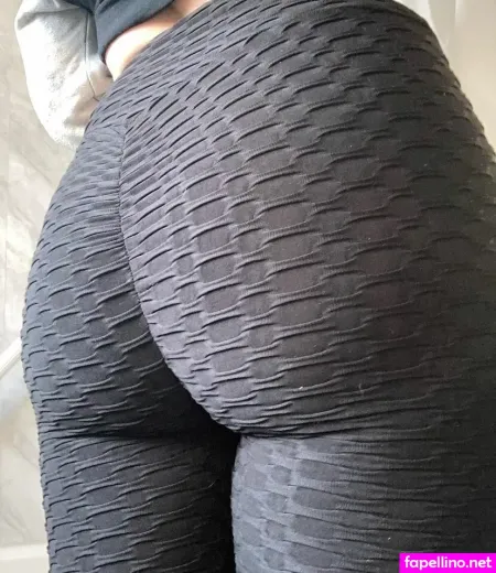 Le Curvy Kitten OnlyFans Thumbnail #tXd1fQ264h