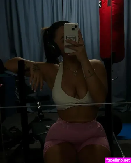 Lea Angt OnlyFans Thumbnail #S1v5pQjBb8