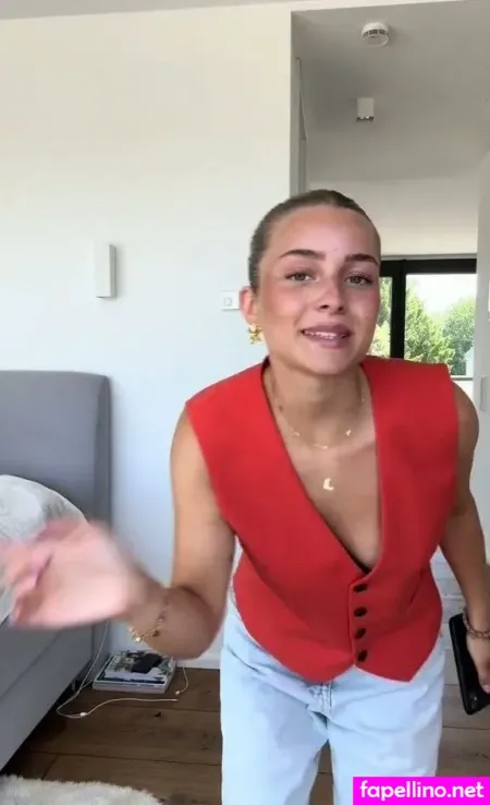 Lea Breuer OnlyFans Thumbnail #Y2LDI4TBWC