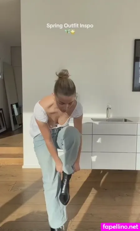 Lea Breuer OnlyFans Thumbnail #eFqLTBo0PU