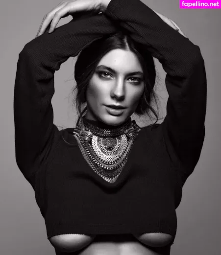 Lea Chlo OnlyFans Thumbnail #5ty38vYfX6