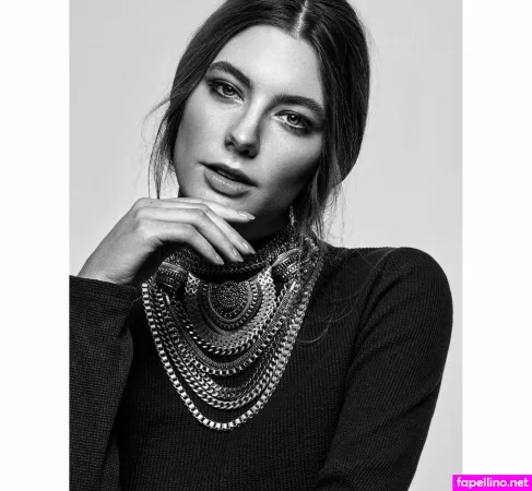 Lea Chlo OnlyFans Thumbnail #eAVy4G7vfF