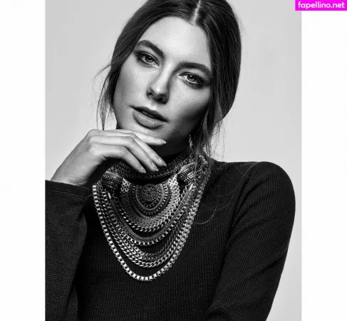 Lea Chlo OnlyFans Thumbnail #kxOphwdw9g