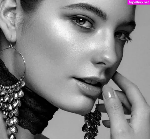 Lea Chlo OnlyFans Thumbnail #tE5i7JJybT