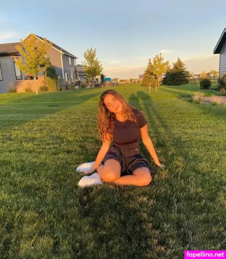 Lea Kobrossy OnlyFans Thumbnail #vOrPMiqFRD