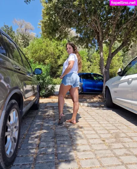 Lea Lovebird OnlyFans Thumbnail #2zmWxfAZL3