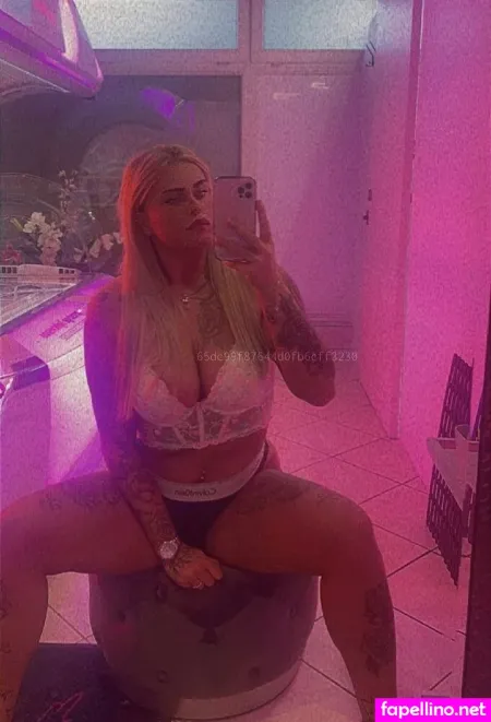 Lea Meinhardt OnlyFans Thumbnail #1Jv5oj11re