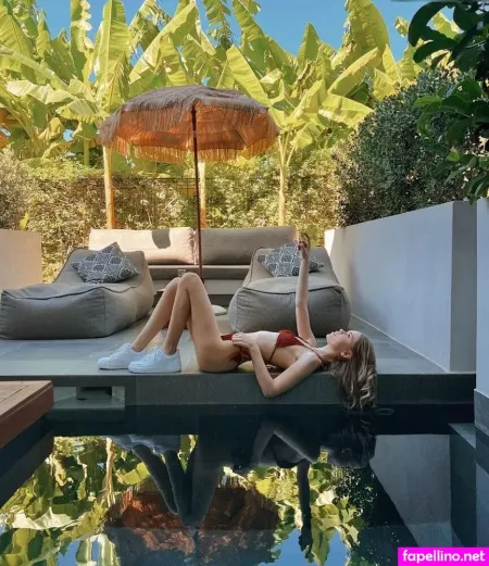 Lea Peach OnlyFans Thumbnail #RnYWLvqKhx