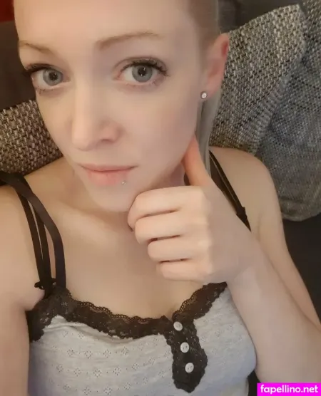 Lea Privat OnlyFans Thumbnail #GcBmut3ndM