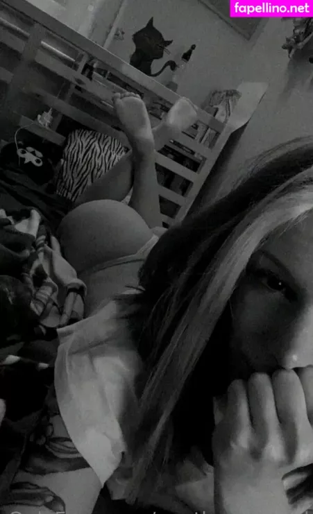 Lea Raudona OnlyFans Thumbnail #CwUDUk6sG2