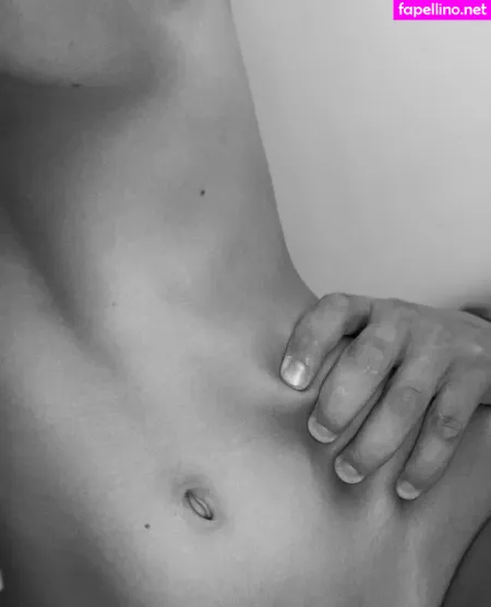 Lea Renez OnlyFans Thumbnail #EIMvJBKW4J