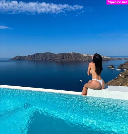 Lea Renez OnlyFans Thumbnail #ceS9jnxGLZ